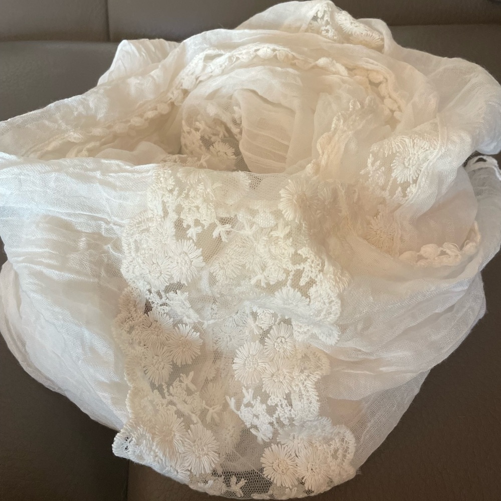 Elegant White Floral Lace Scarf Wrap